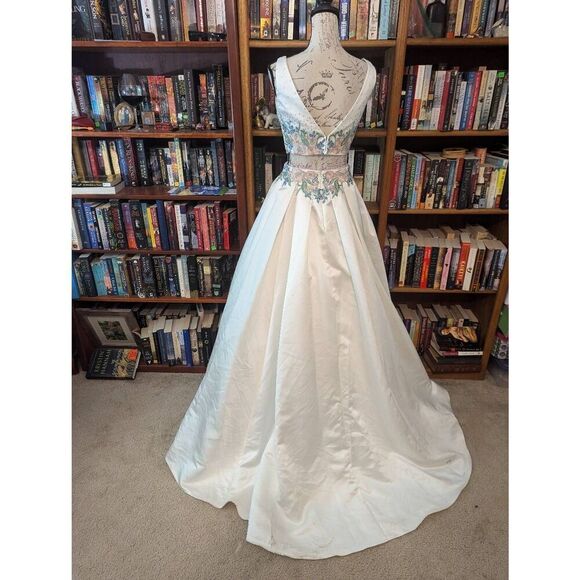 Tiffany Designs Women’s Size 4 White Ivory Floral Prom Maxi Dress Gown Two Piece - Picture 3 of 8